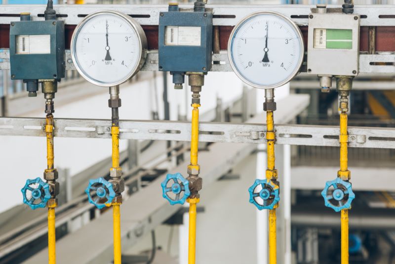 Lưu lượng dầu trong thiết bị thủy lực